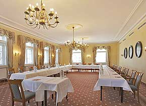 4 star castle hotel Rhinegau Rheingau near Rudesheim on Rhine river